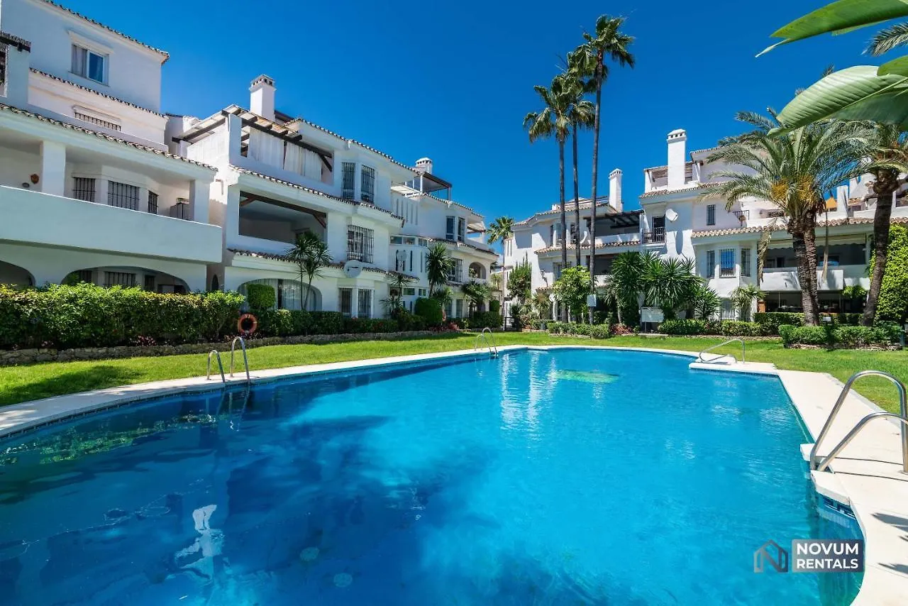 Top Renovated Penthouse In Los Naranjos Marbella Apartamento