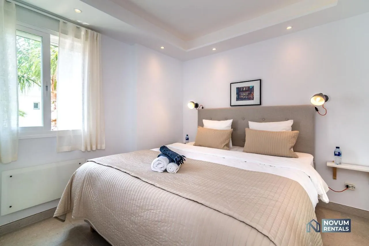Top Renovated Penthouse In Los Naranjos Marbella 0*,  Španělsko